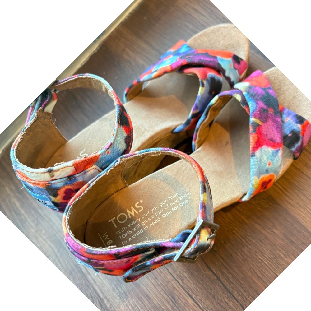 TOMS Size 6 Floral Canvas Cork Wedge Sandal Boho Summer Colorful Strappy Heel - Picture 9 of 13